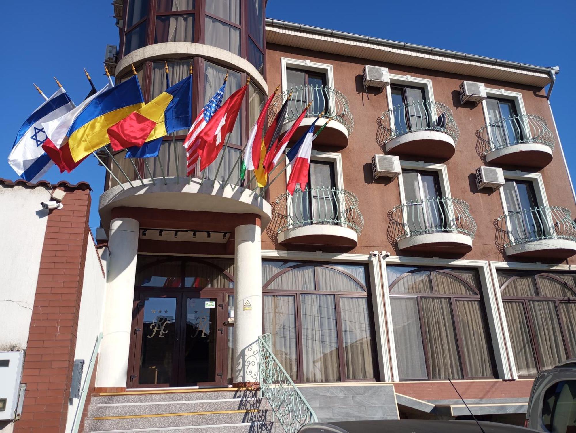 Rhc Royal Hotel Орадеа Екстериор снимка