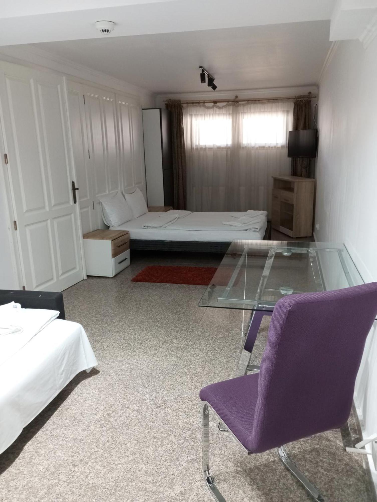 Rhc Royal Hotel Орадеа Екстериор снимка