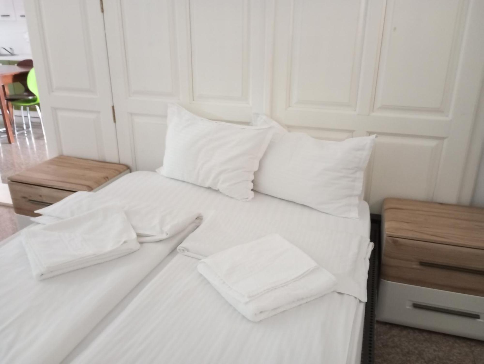 Rhc Royal Hotel Орадеа Екстериор снимка